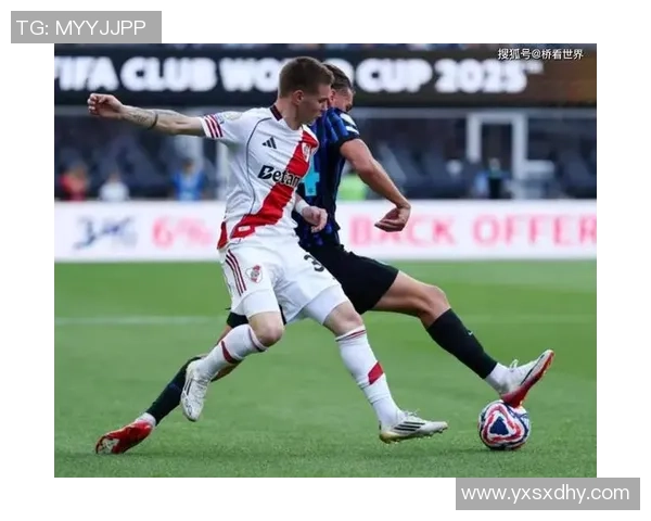 马斯坦托诺意外滑倒中断皇马反击 随后停球失误再度摔倒