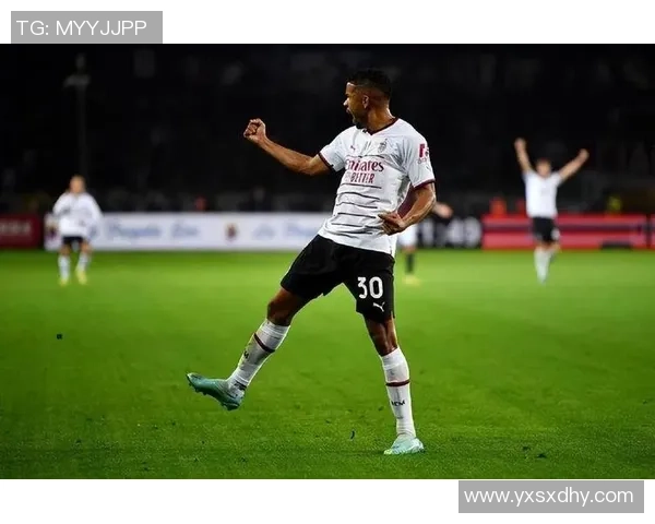 米兰名宿加比亚阻止莱奥脱衣庆祝展现领袖风范和队长责任感